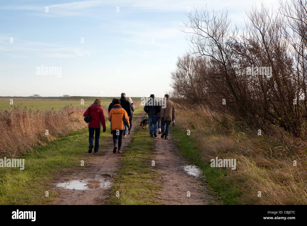 Passanten in Suffolk Landschaft in der Nähe von Orford UK Stockfoto