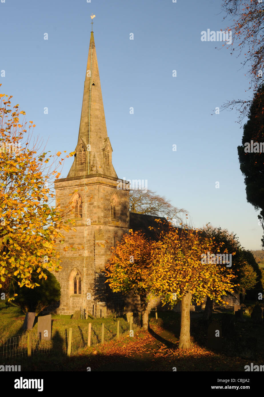 Die Kirche von St. Edmund König & Märtyrer in Fenny Bentley, Derbyshire, England Stockfoto