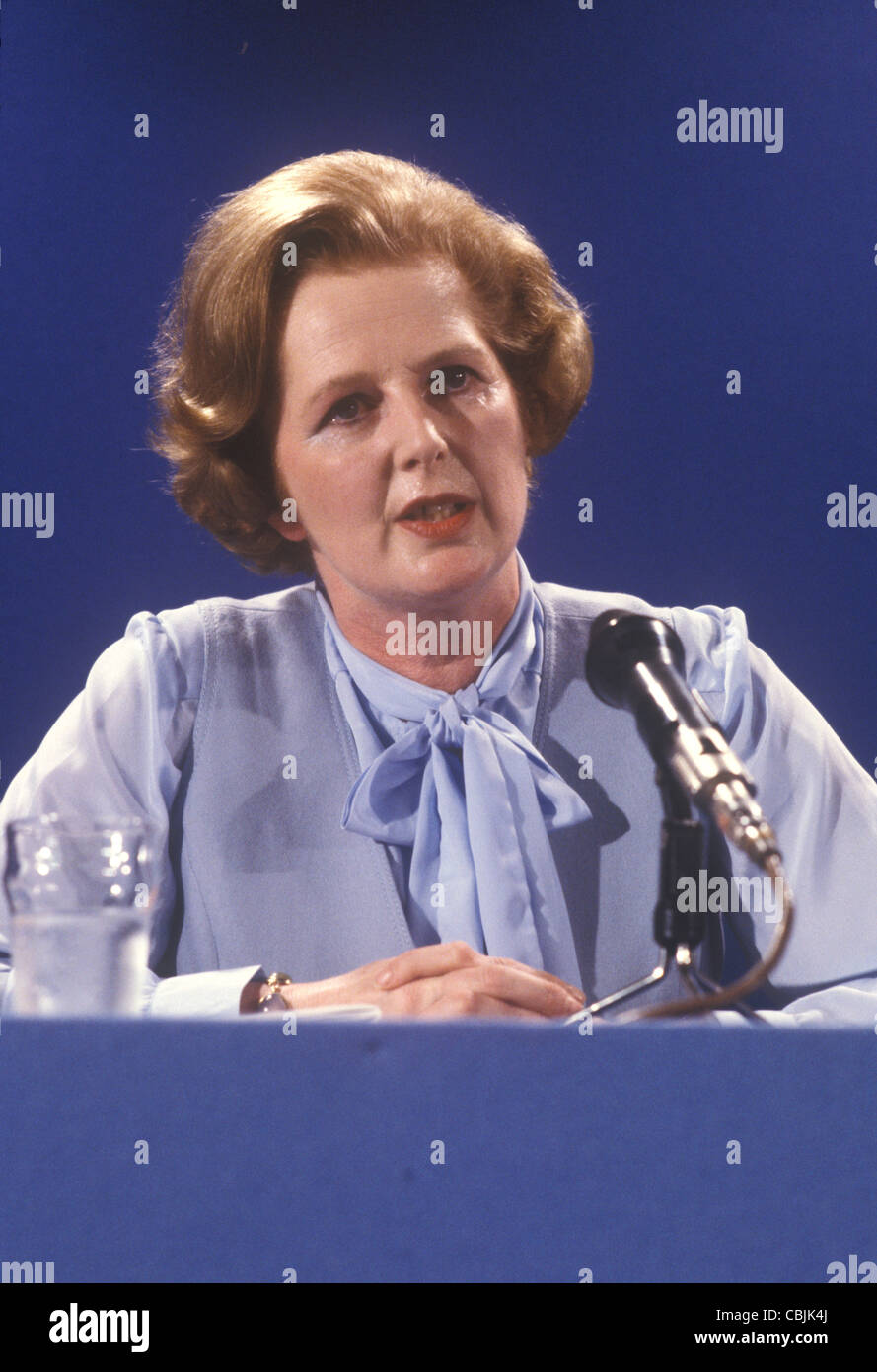 Frau Maggie Margaret Thatcher Pressekonferenz für die Parlamentswahlen 1979. London England Großbritannien 1970er Jahre HOMER SYKES Stockfoto