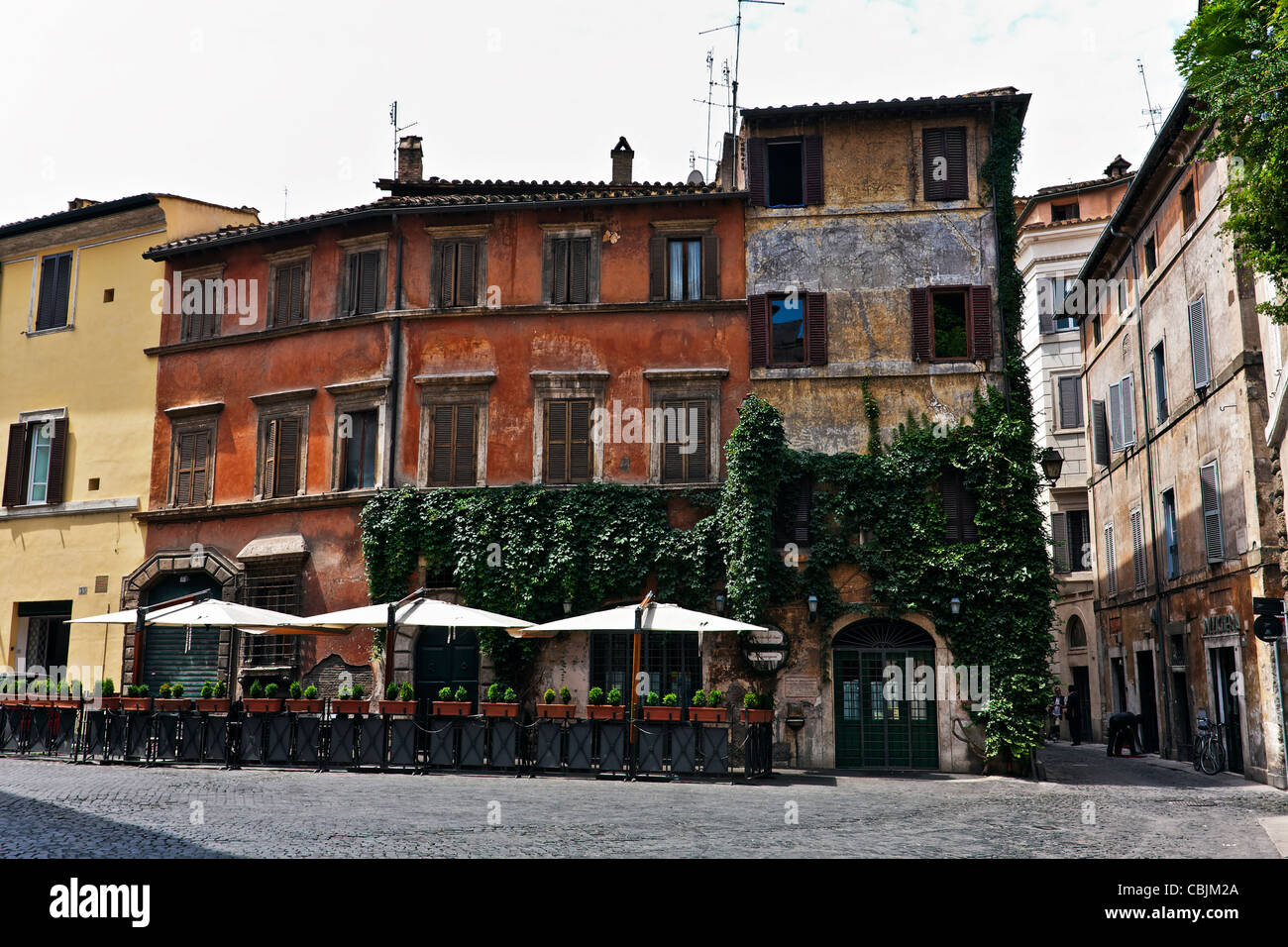 Typische Straße und Gebäude in der Gewish Getto von Rom Stockfoto