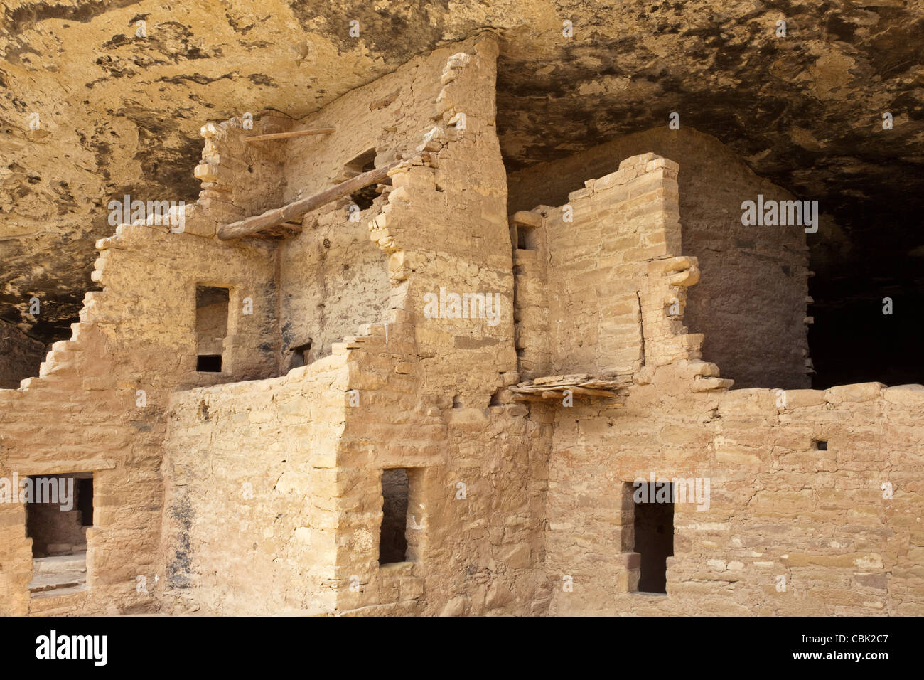 Native american Klippe Wohnung, Spruce Tree House, Mesa Verde Nationalpark Stockfoto