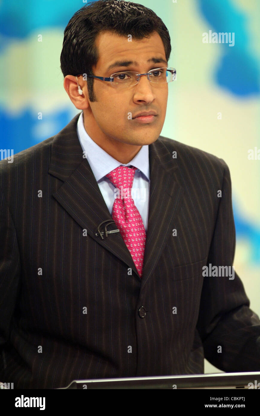 Al Jazeera Arabic Channel Anchor Stockfotos Und Bilder Kaufen Alamy