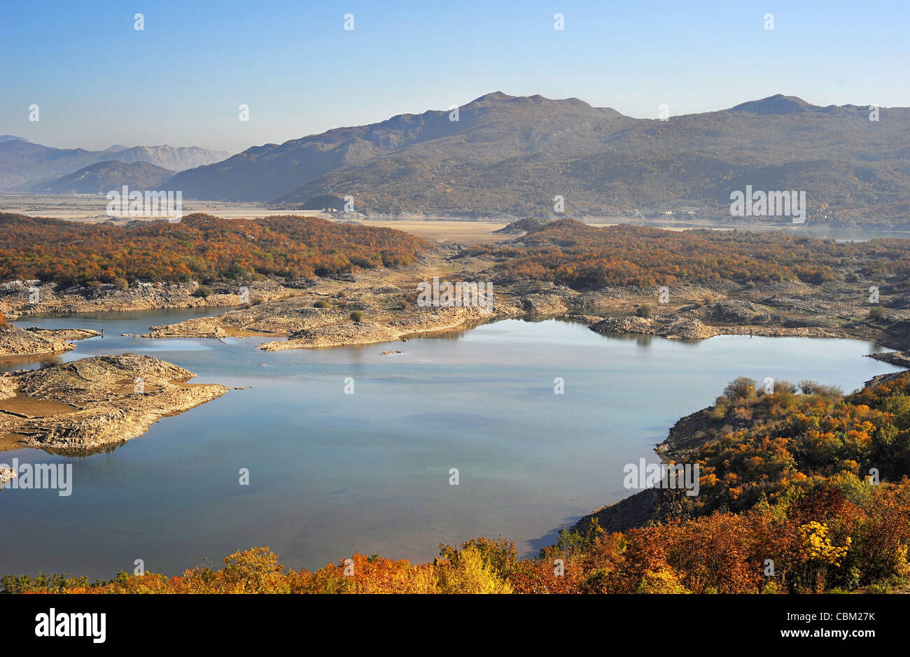 Bergsee bei Sonnenuntergang. Montenegro Stockfoto