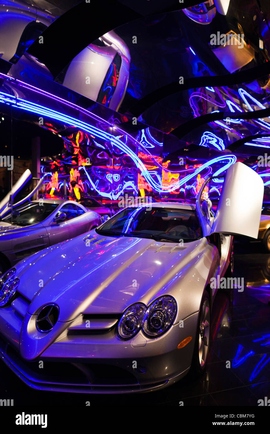 USA, California, Southern California, Los Angeles, Petersen Automotive Museum, modernen Flügeltürer Mercedes Stockfoto