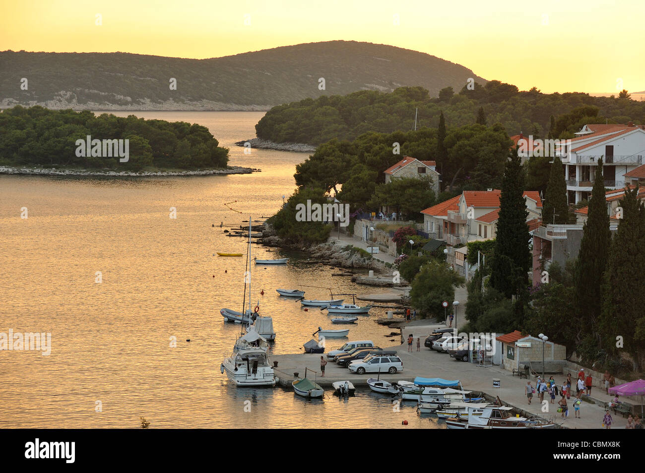 Blick auf Maslinica Bucht der Insel Solta, Adria, Kroatien Stockfoto