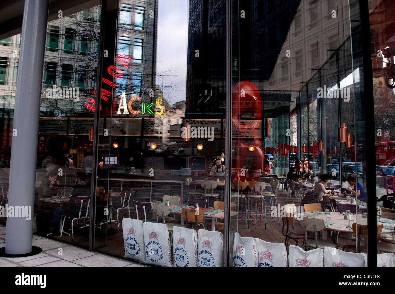 Union Jacks, Jamie Olivers neues Restaurant in Holborn, London Stockfoto