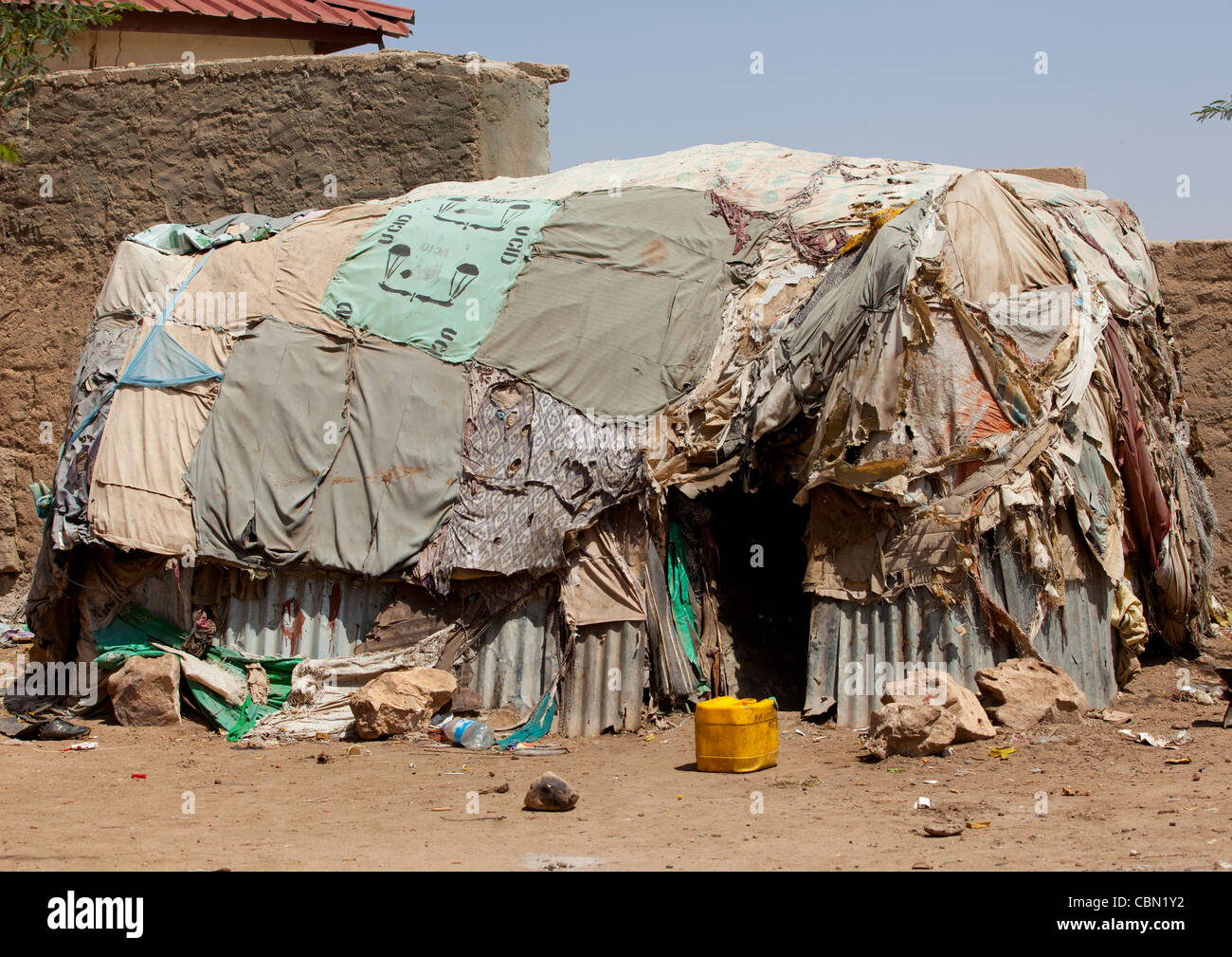 Slum-Wellblech und Leinwand Patchwork Hütte In Hargeisa, Somaliland Stockfoto