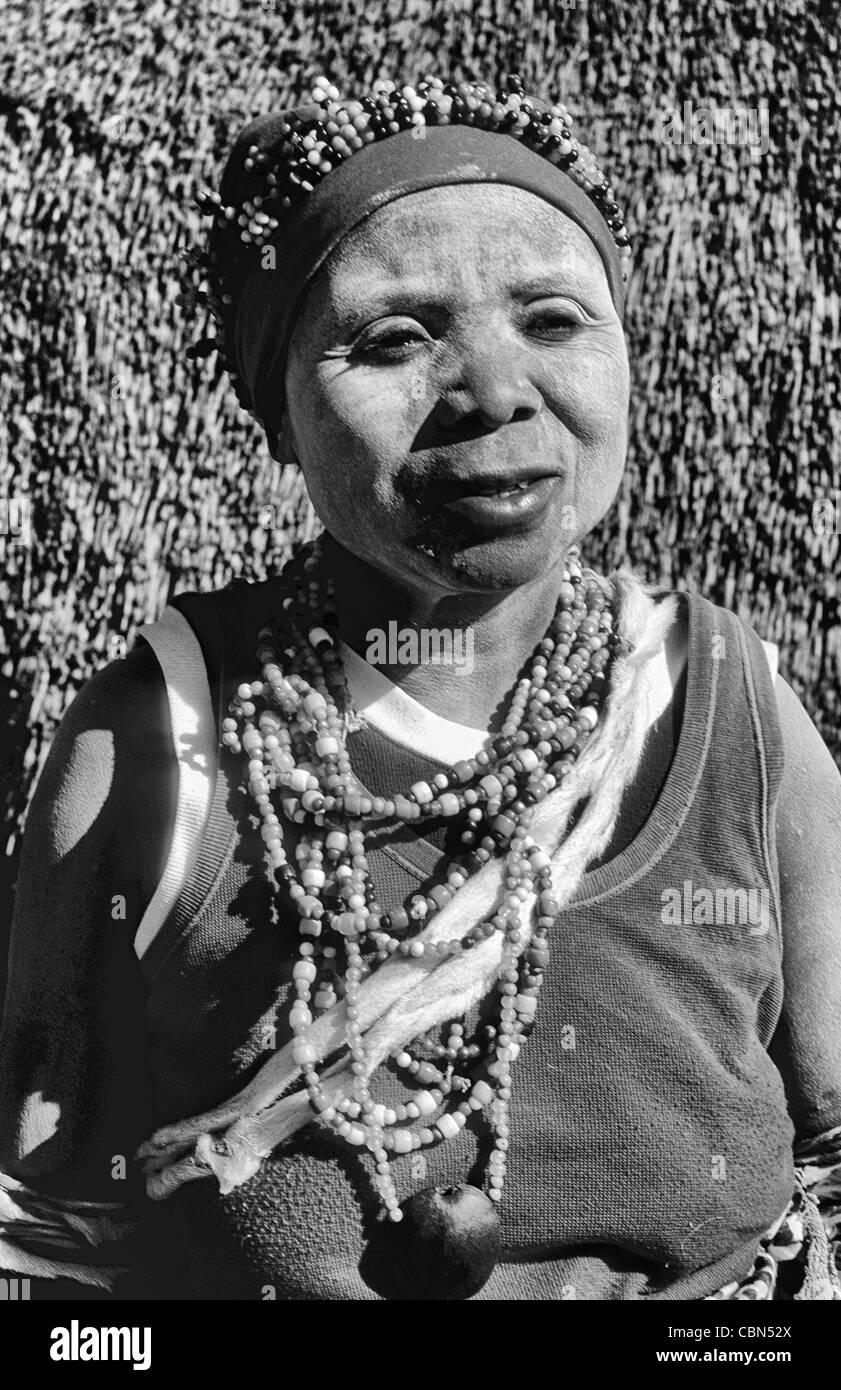 Südafrika-Zulu Frau Porträt Stamm Stockfoto