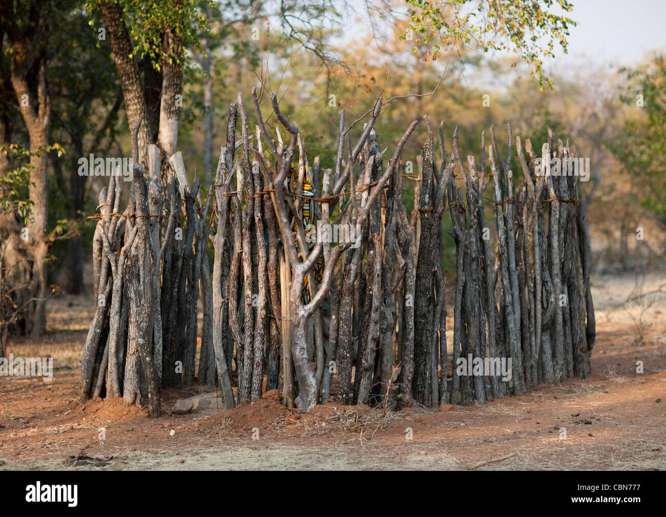 Mudimba Stamm Grab, Dorf Combelo, Angola Stockfoto
