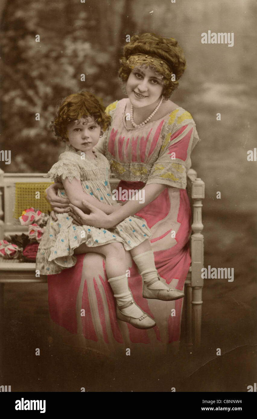 Oberschicht Edwardian Mutter & Tochter Stockfoto