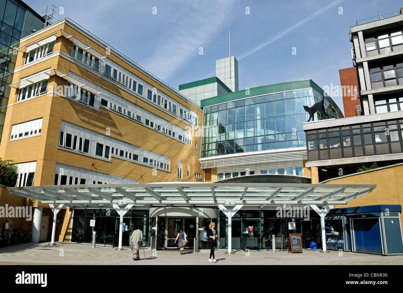 Whittington Hospital Haupteingang Archway Islington London England Großbritannien Stockfoto