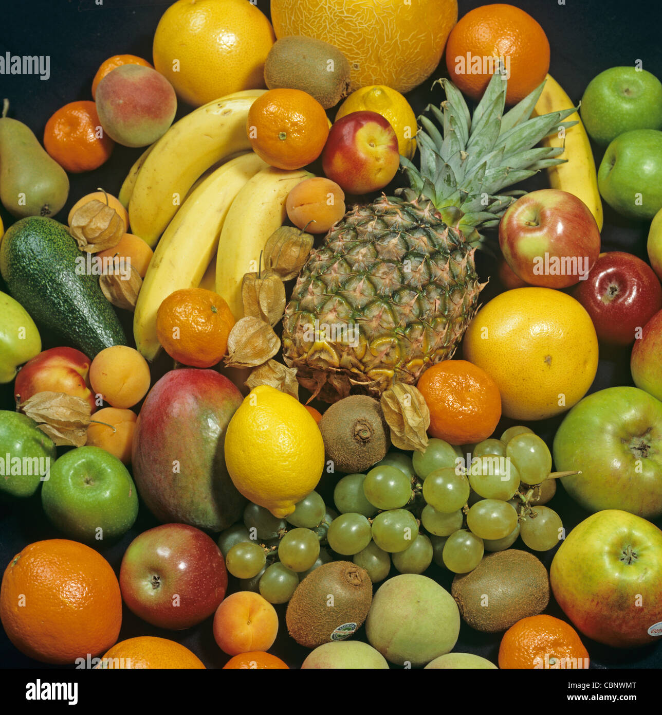 Tropische Früchte in einem Supermarkt gekauft Stockfoto