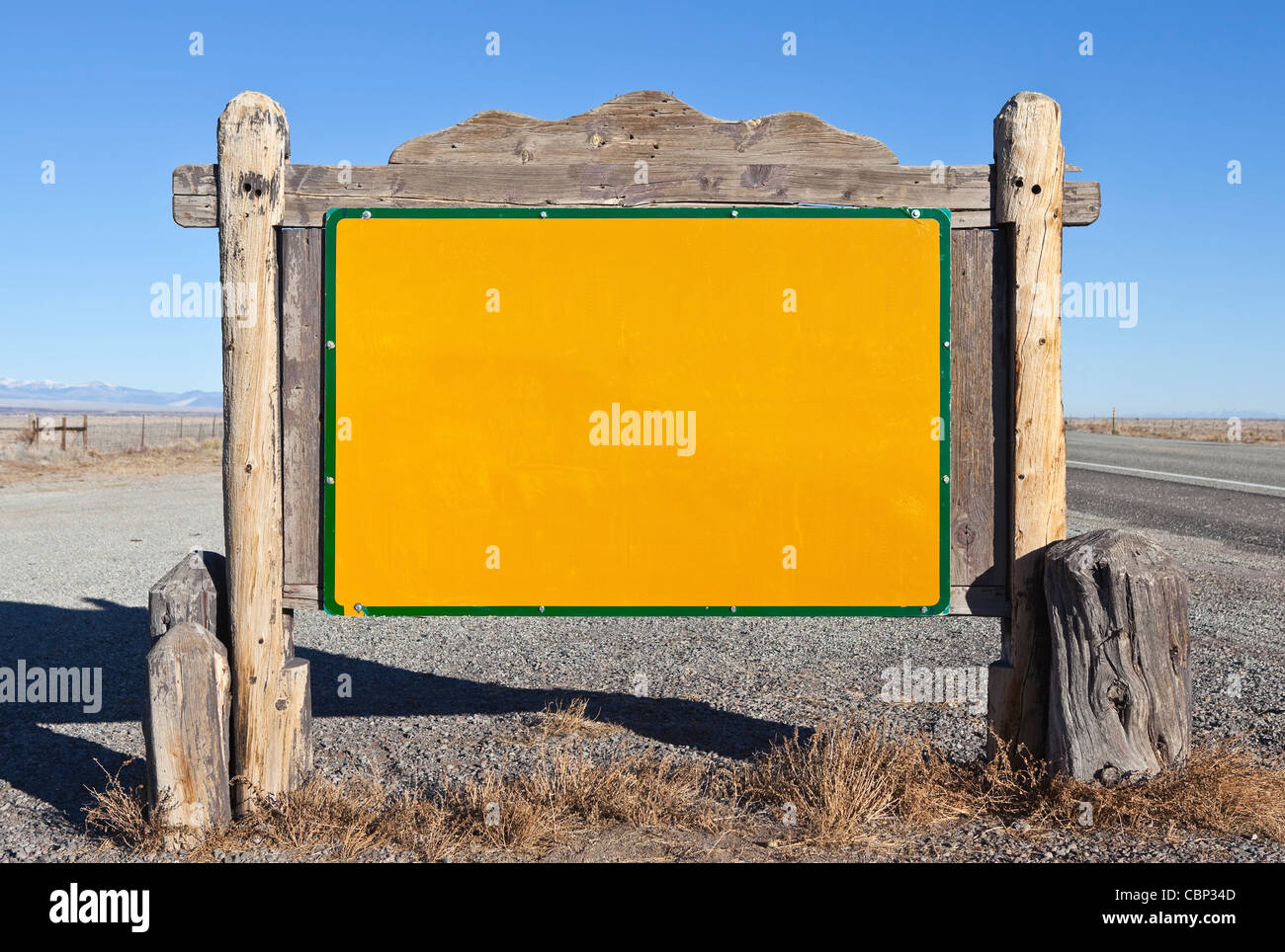 Westlichen Stil leere Autobahn Nachricht Zeichen. Stockfoto