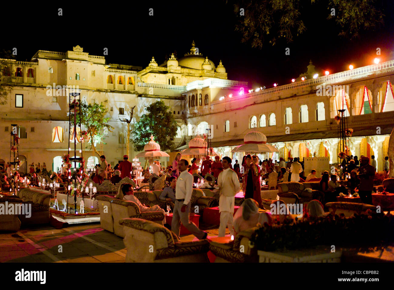 Bankett von Maharana von Mewar, seine Hoheit Shriji Arvind Singh Mewar von Udaipur, am Stadtschloss, Udaipur, Rajasthan Indien Stockfoto