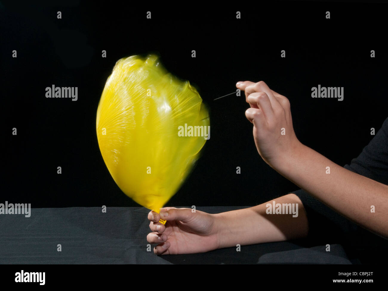 Burst balloon -Fotos und -Bildmaterial in hoher Auflösung – Alamy