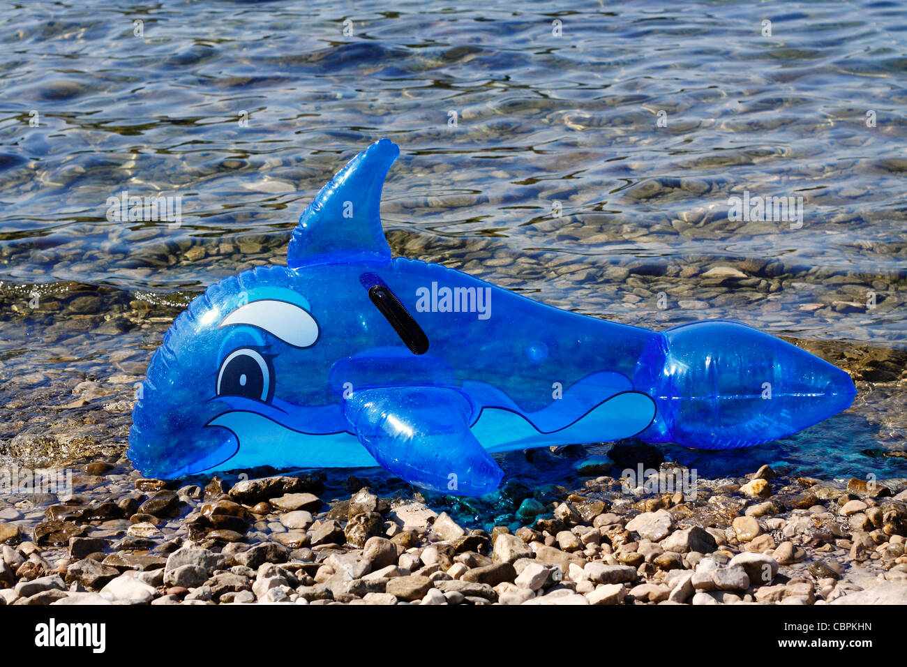 Aufblasbarer Delphin Spielzeug Stockfotografie - Alamy