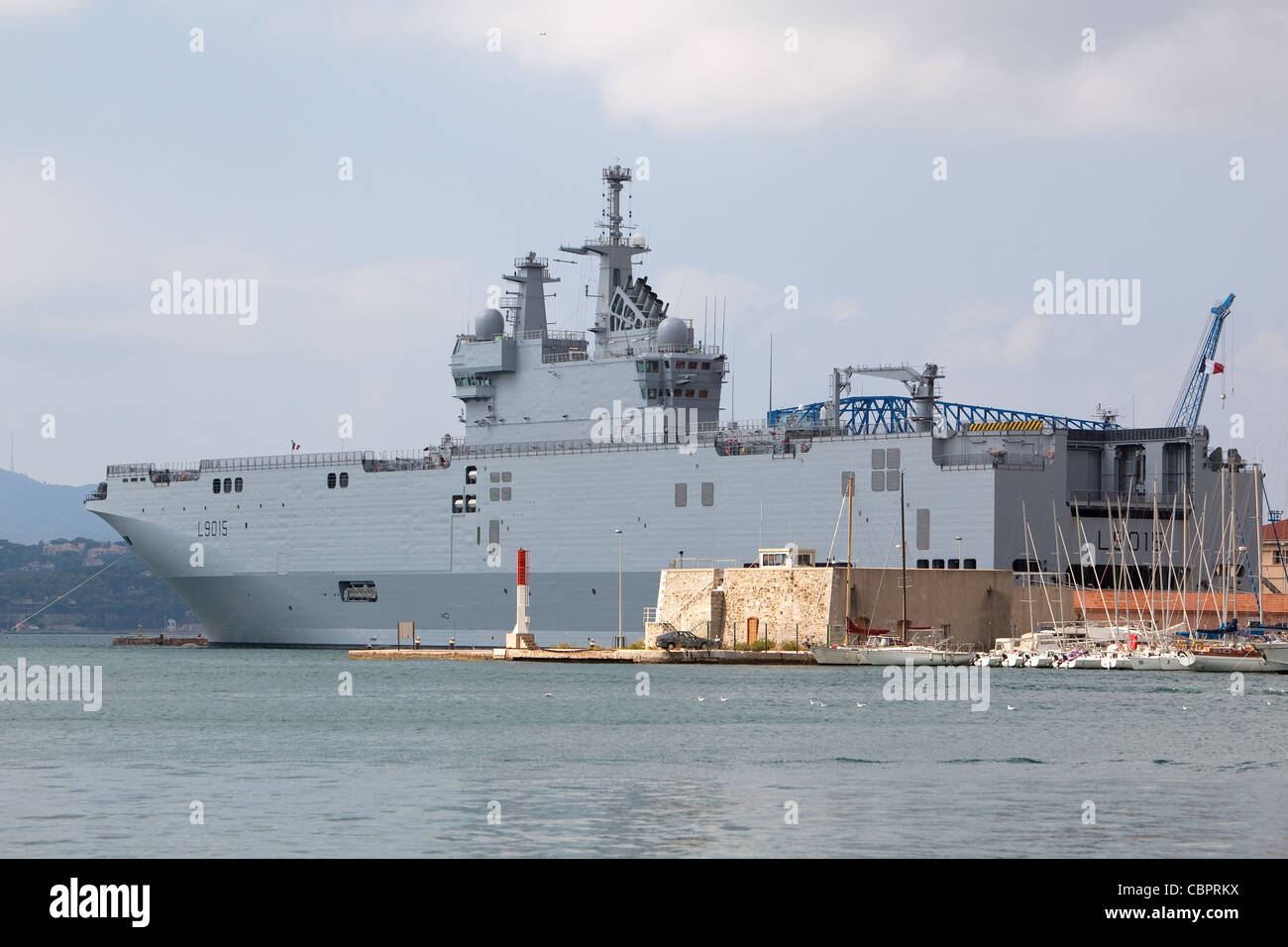 Dixmude L9015 Ist Ein Amphibischer Angriff Schiff Der Franzosischen Marine An Die Franzosische Marine Base Toulon Frankreich Stockfotografie Alamy