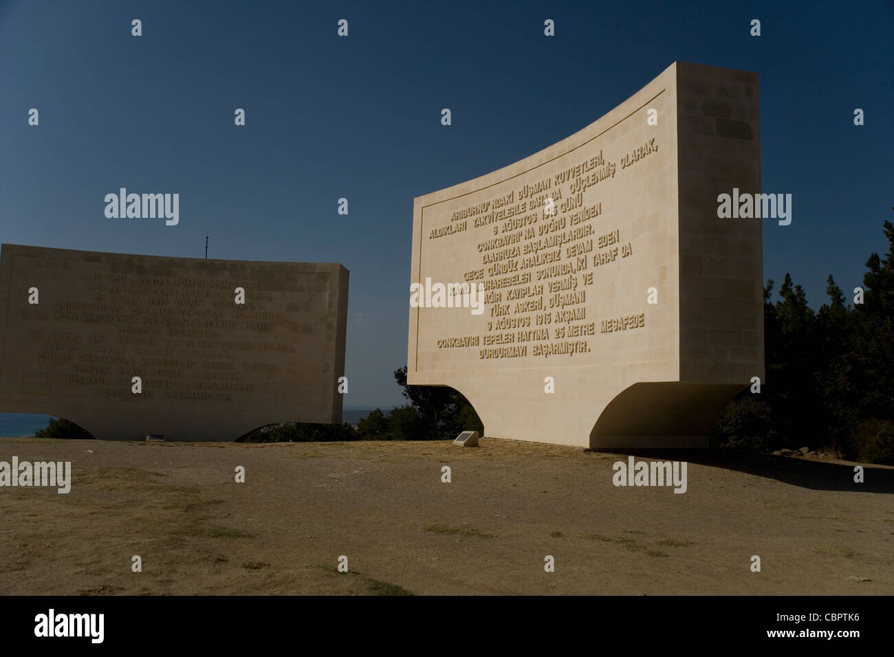 Türkische Monolithen auf Chunuk Bair Hügel Schauplatz der Kämpfe im Jahre 1915 in der Anzac Gegend von Gallipoli, Türkei Stockfoto