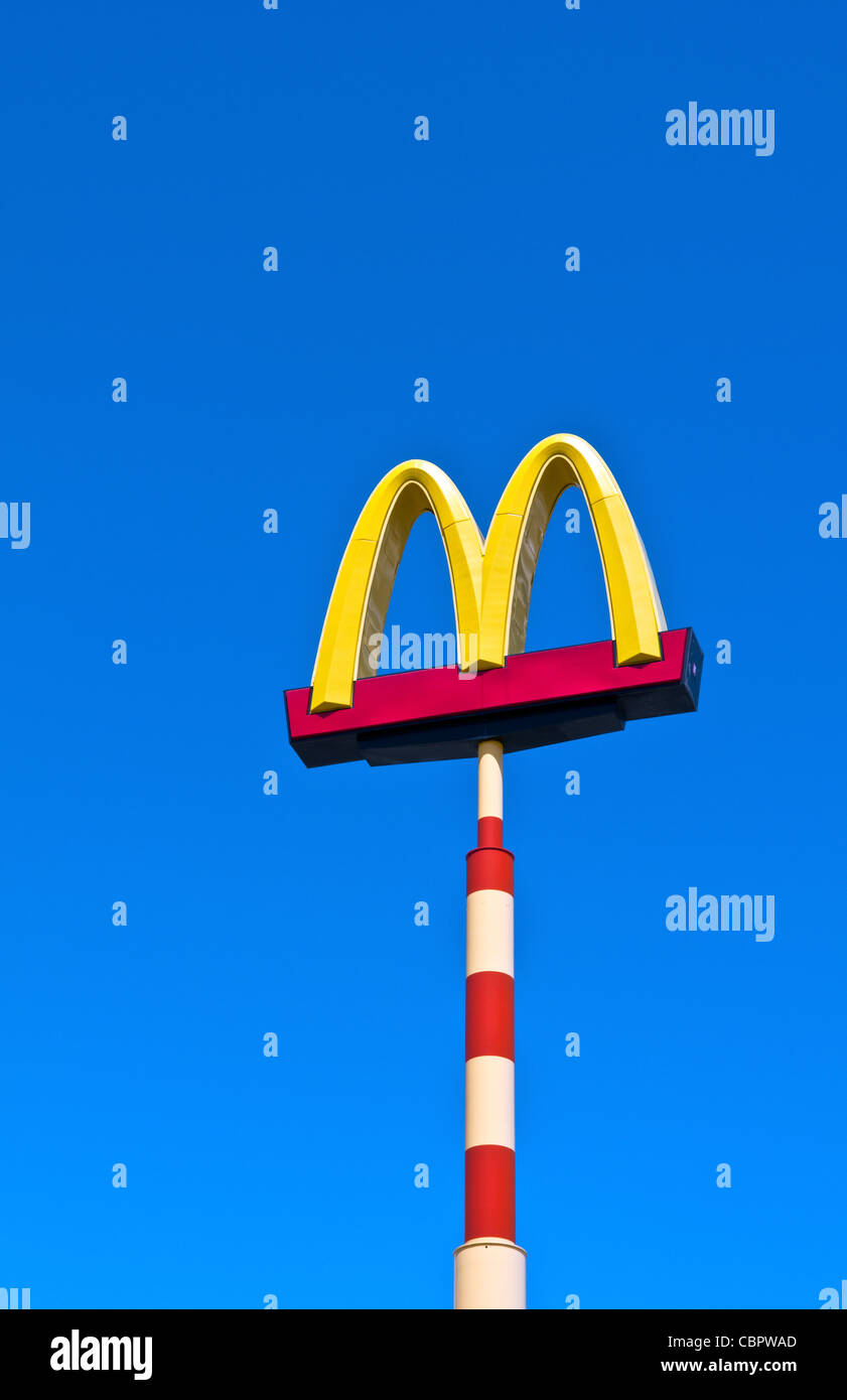 Die Kraft des internationalen Unternehmens McDonalds Symbols in Nevada Stockfoto