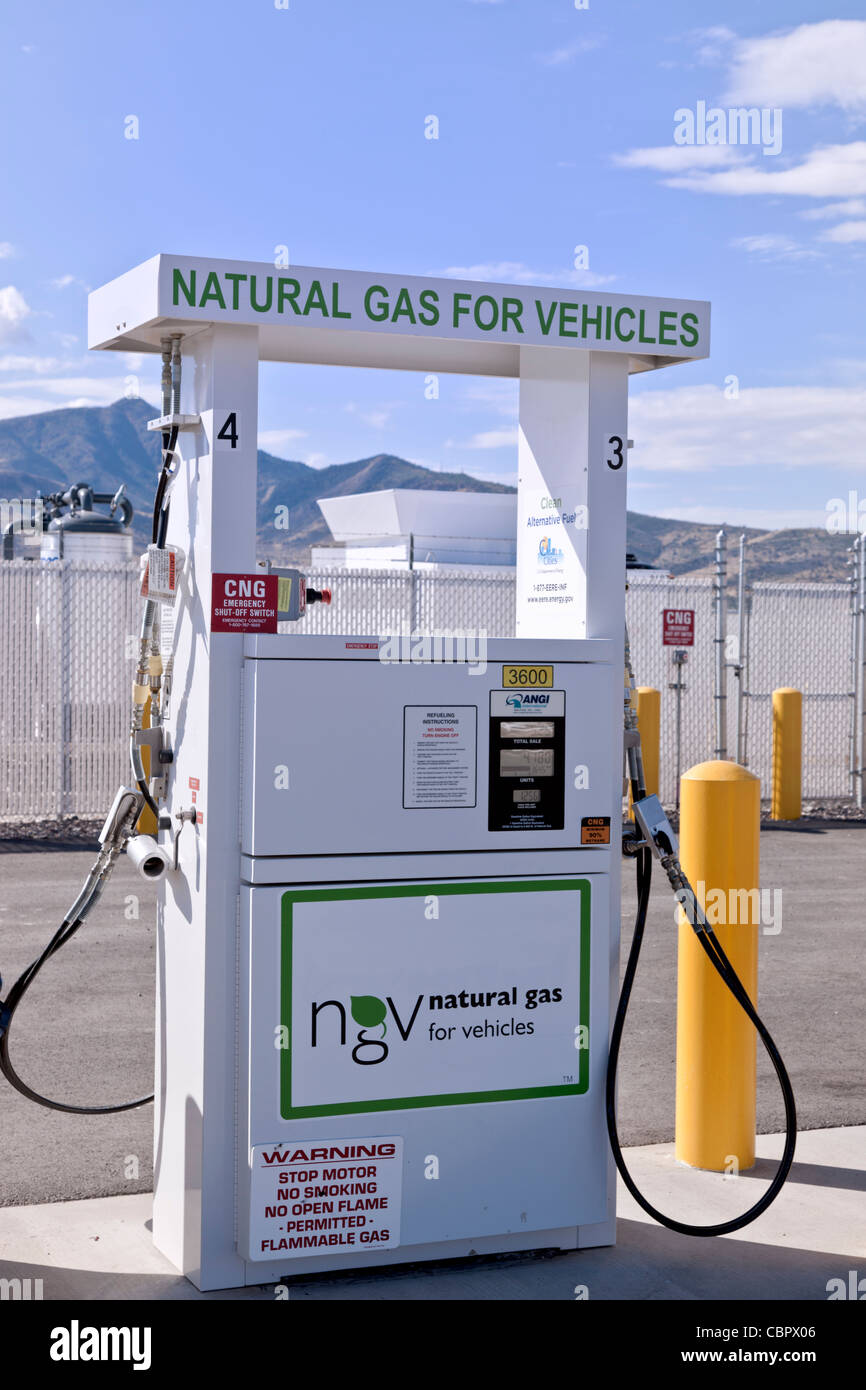Erdgas-Kraftstoffpumpe für Fahrzeuge, Tankstelle. Stockfoto