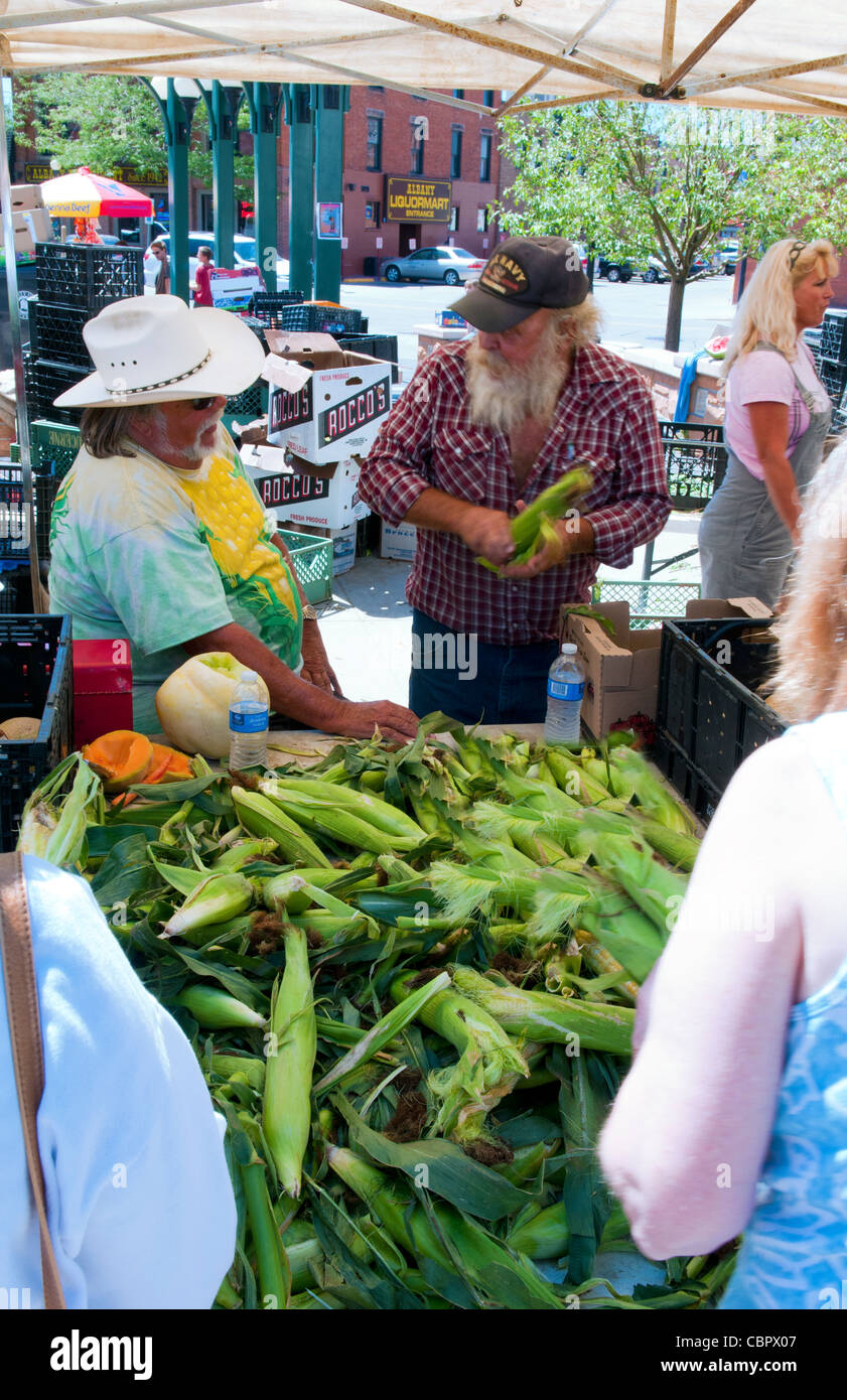 Cheyenne Wyoming Farmers Market und Special Olympics Innenstadt mit historischen Gebäude der Wrangler Stockfoto