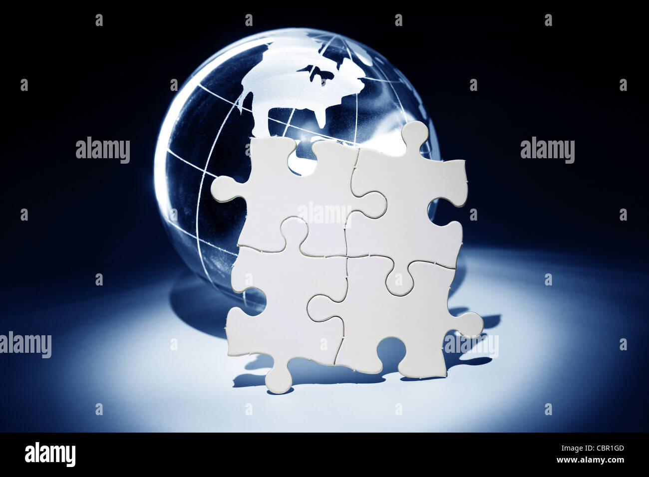Globus und weiß Puzzle, Business-Konzept Stockfoto