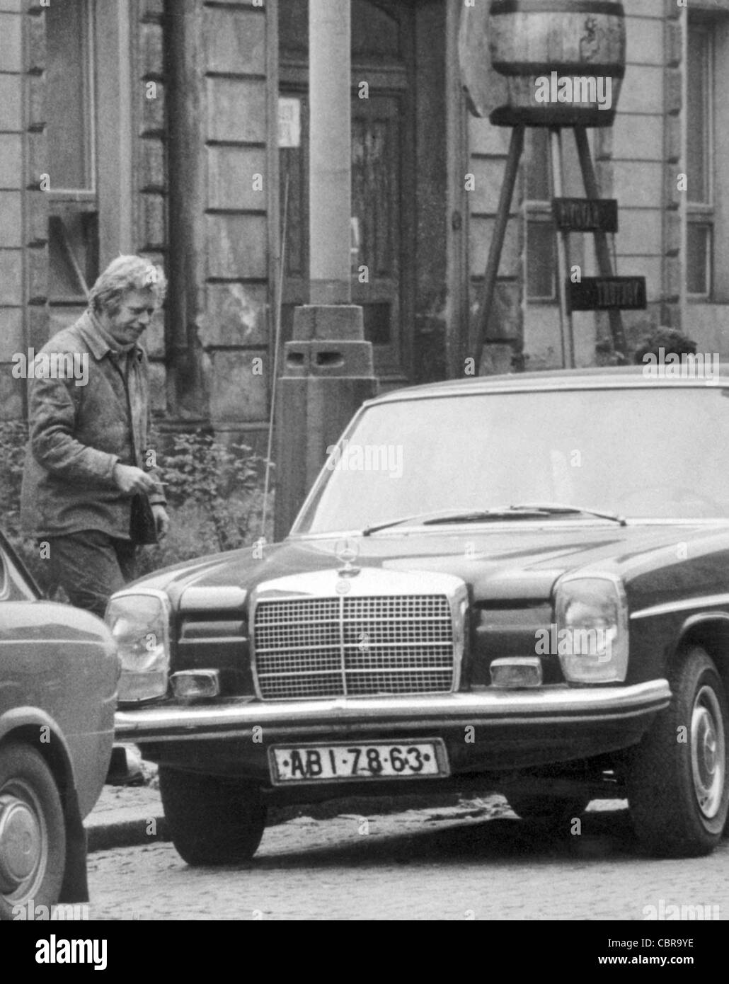 Foto: Vaclav Havel und seinen Mercedes vor Trutnov Brauerei tätig. Vaclav Havel starb am Sonntag, 18. Dezember 2011, Stockfoto