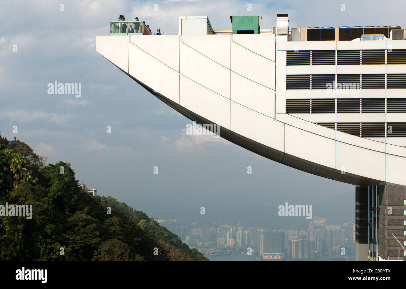 Details von der Aussichtsplattform des The Peak Tower auf dem Victoria Peak, Hong Kong Stockfoto