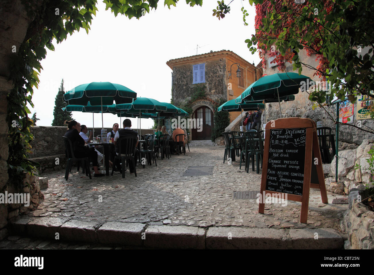 Eze, mittelalterliches Dorf, Alpes Maritimes, Provence, Cote d ' Azur, Côte d ' Azur, Frankreich, Mittelmeer, Europa Stockfoto