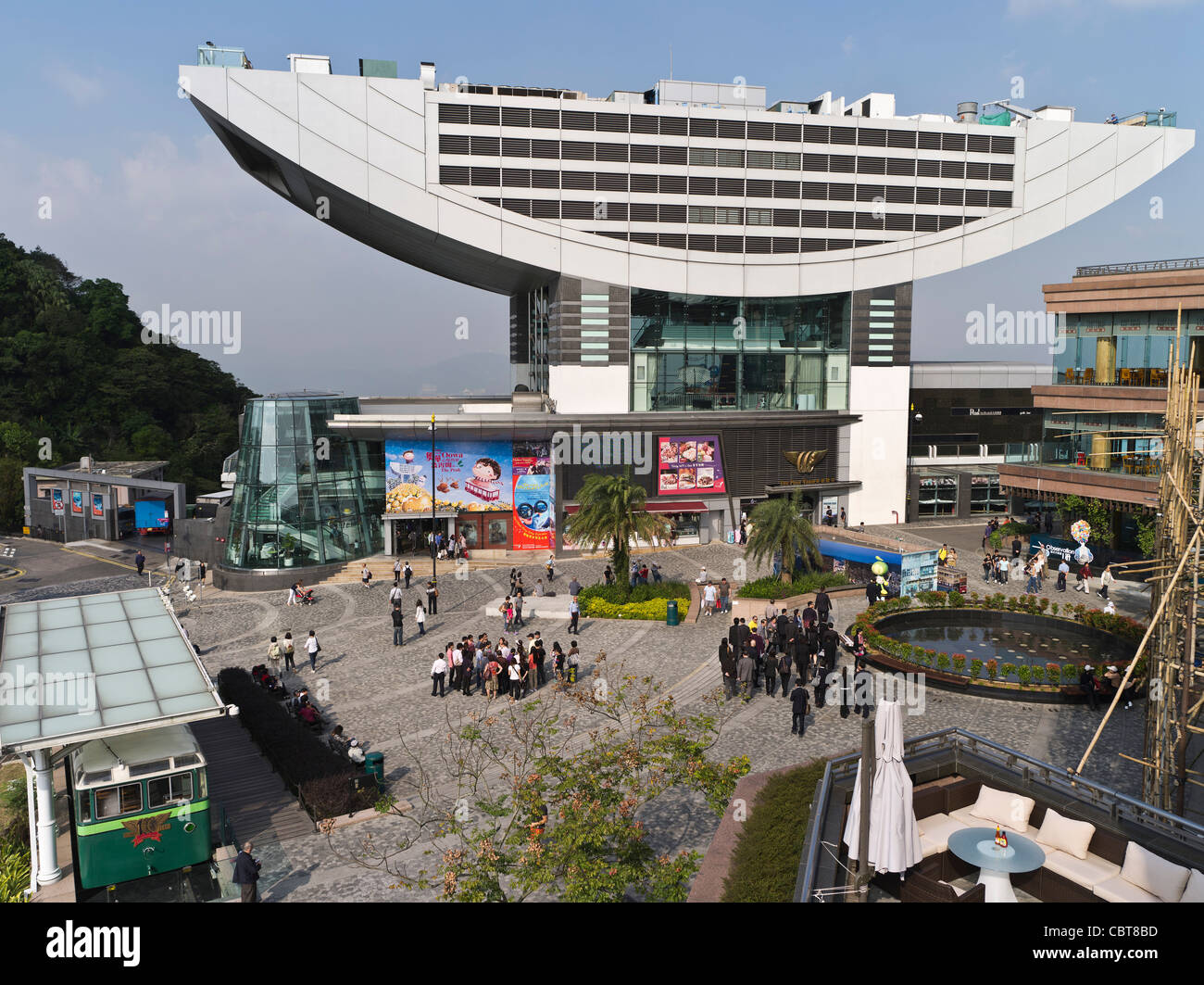 Dh VICTORIA PEAK HONG KONG Peak Tower Straßenbahn-Terminal und Lookout Gebäude moderne Gebäude Stockfoto