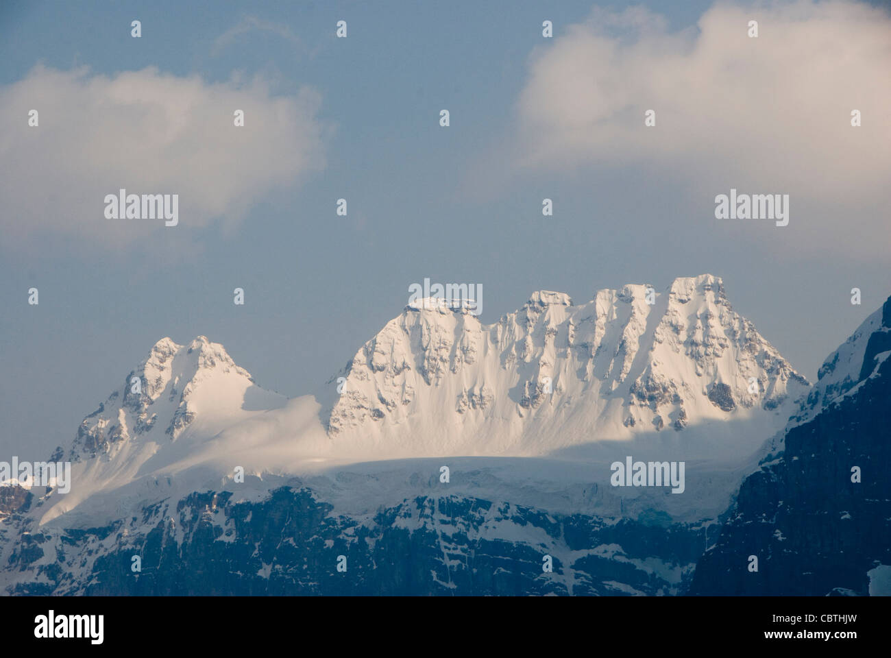 Rocky Mountains in der Nähe von Moraine Lake, Lake Louise, Banff, Alberta, Kanada Stockfoto