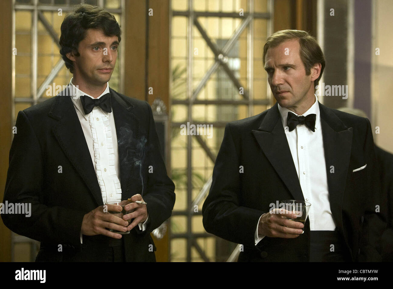 CEMETERY JUNCTION (2010) MATTHEW GOODE, RALPH FIENNES RICKY GERVAIS (DIR), STEPHEN MERCHANT (DIR) 004 MOVIESTORE SAMMLUNG LTD Stockfoto