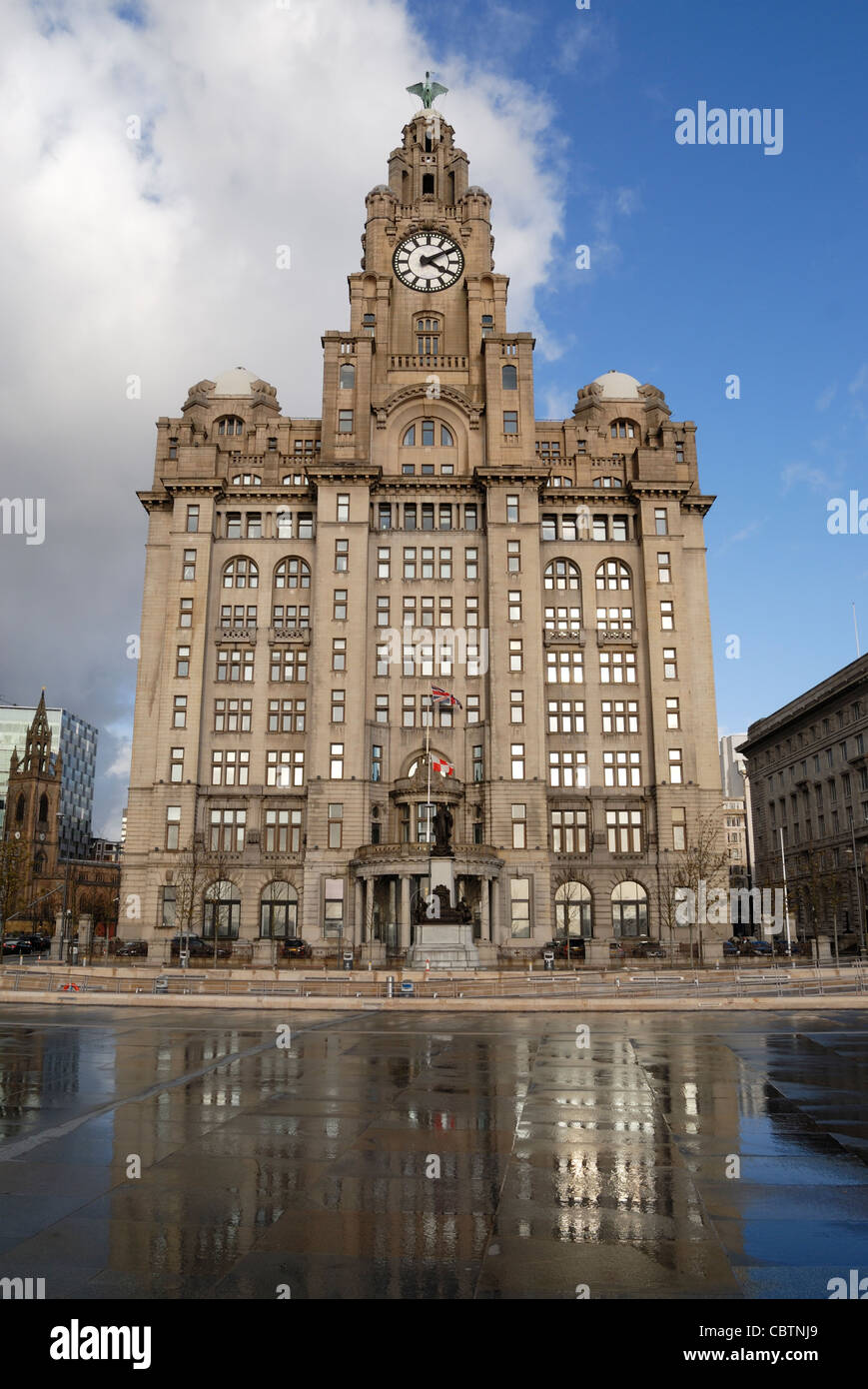 Royal Liver Assurance Building befindet sich am Pier Head in Liverpool Stockfoto