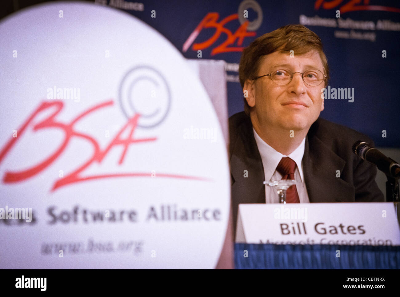 Bill Gates, Gründer und CEO von Microsoft besucht eine Pressekonferenz der Business Software Alliance 16. Juni 1999 in Washington, DC. Stockfoto
