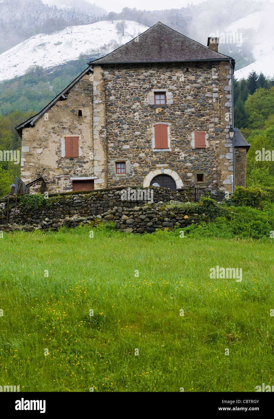 Borce - Maison Forte au pied du Somport, PyrÈnÈes-Atlantiques, Frankreich Stockfoto