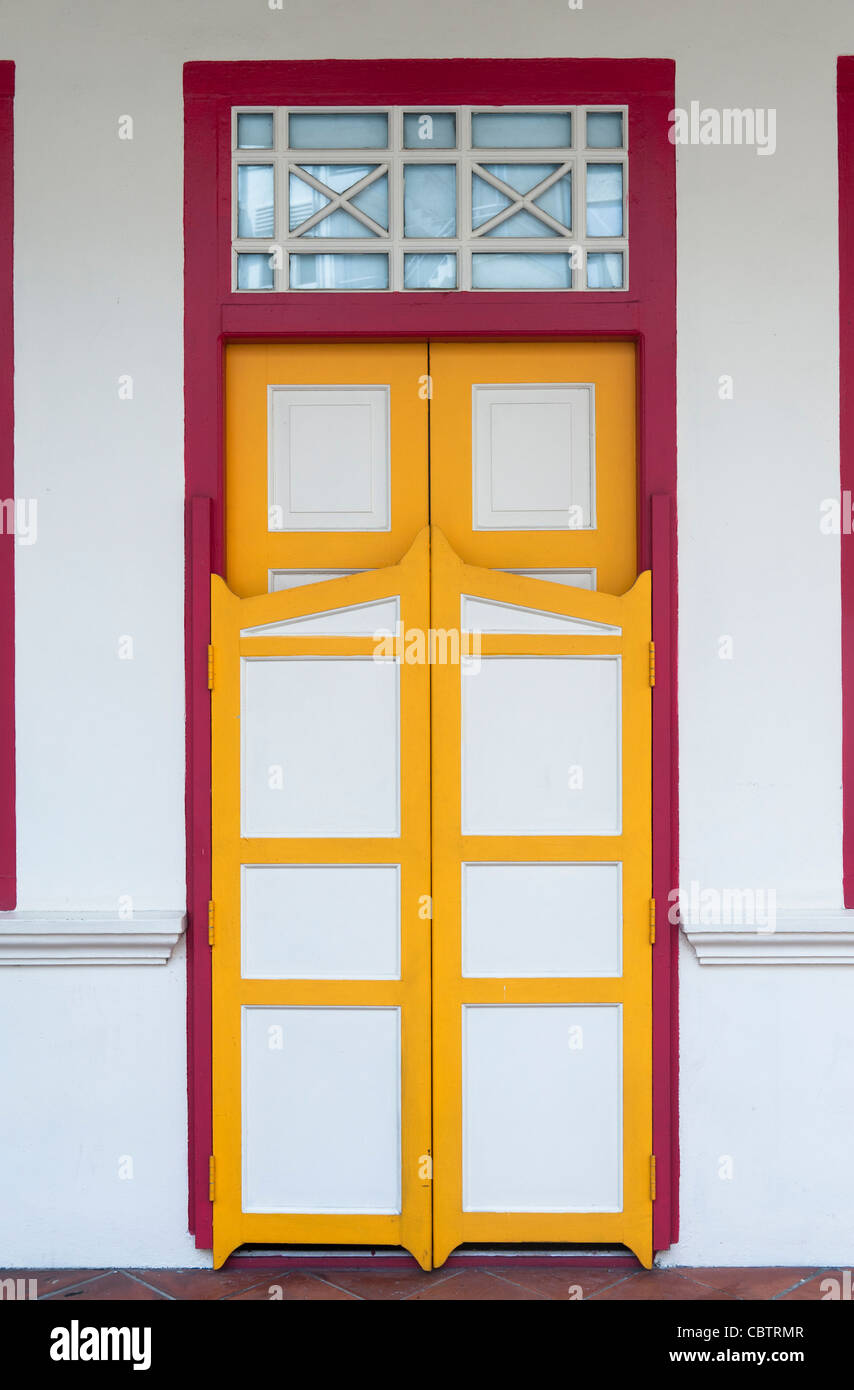 Detail von einem bunten Gebäude in Little India, Singapur, Stockfoto