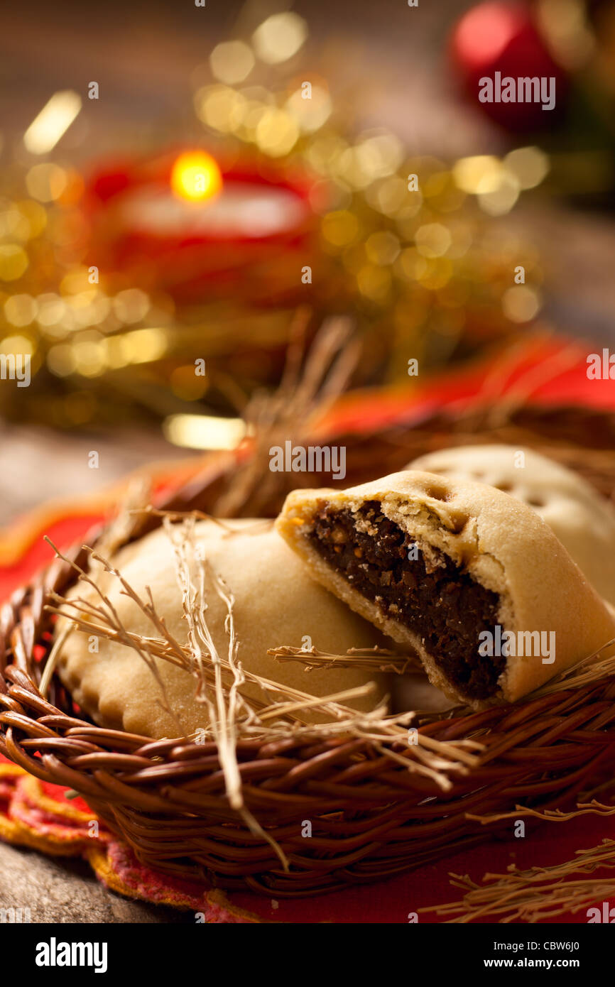 "Cuscinetti di Gesù Bambino" (Baby Jesus kleine Kissen), eine typische Weihnachts-Essen aus Apulien, Italien Stockfoto