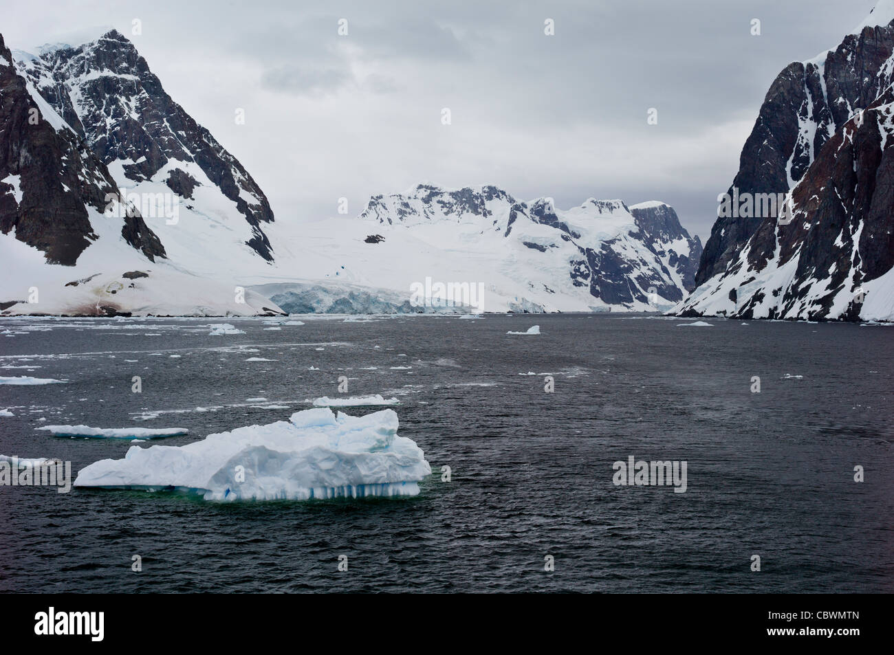EISBERGE LEMAIRE-KANAL, ANTARKTIS Stockfoto