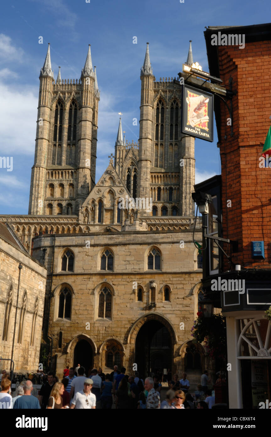 Theatre Royal Drury Lane und Lincoln Kathedrale Stockfoto