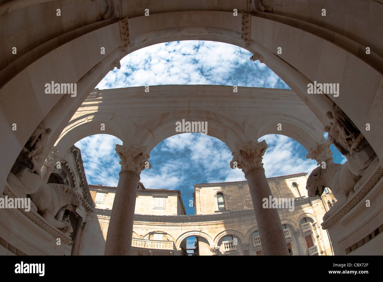 die Kuppel des Split, Kroatien, Eingang Stockfoto