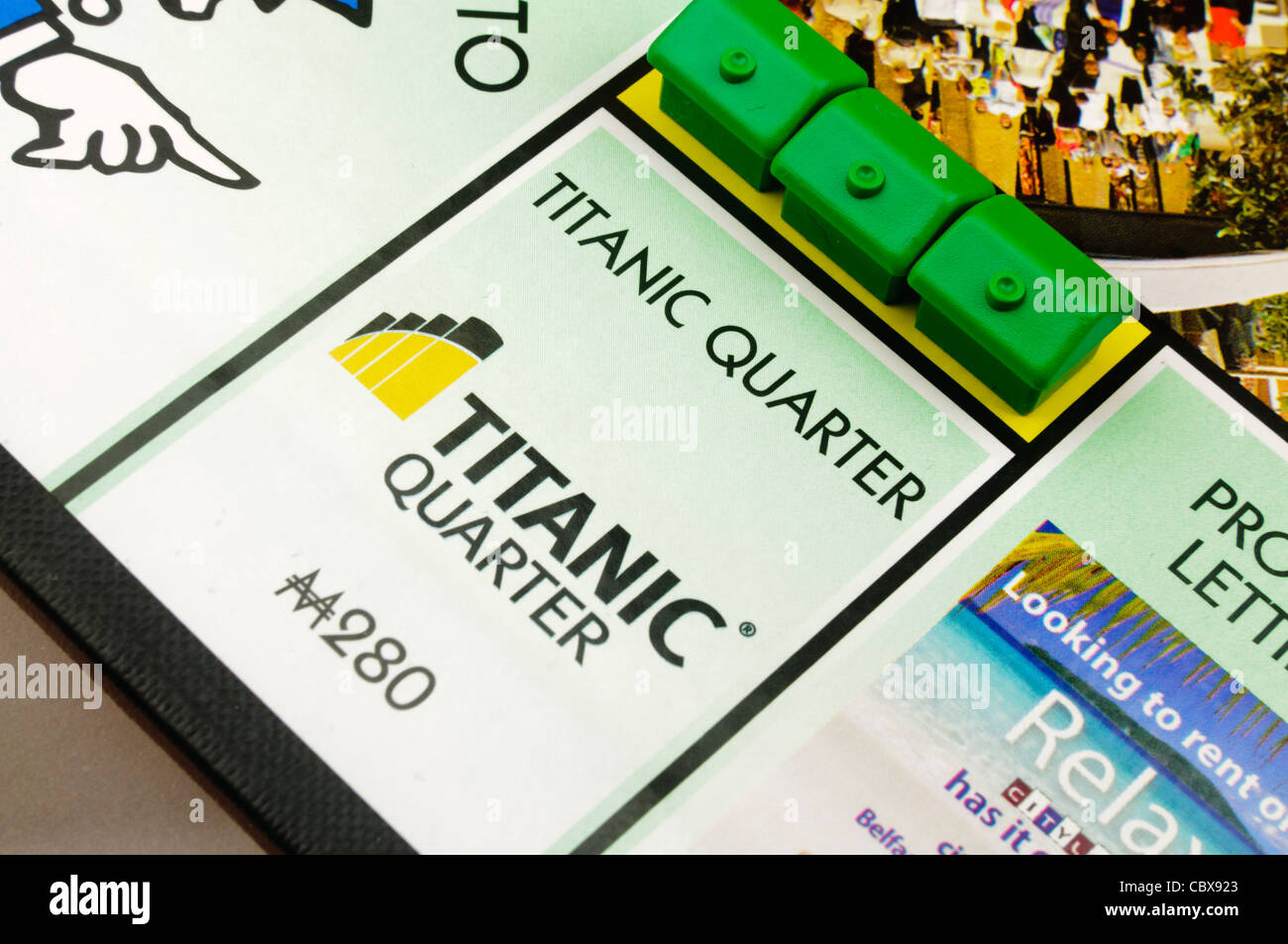 Belfast-Monopol: Bau von Häusern auf Titanic Quarter Stockfoto