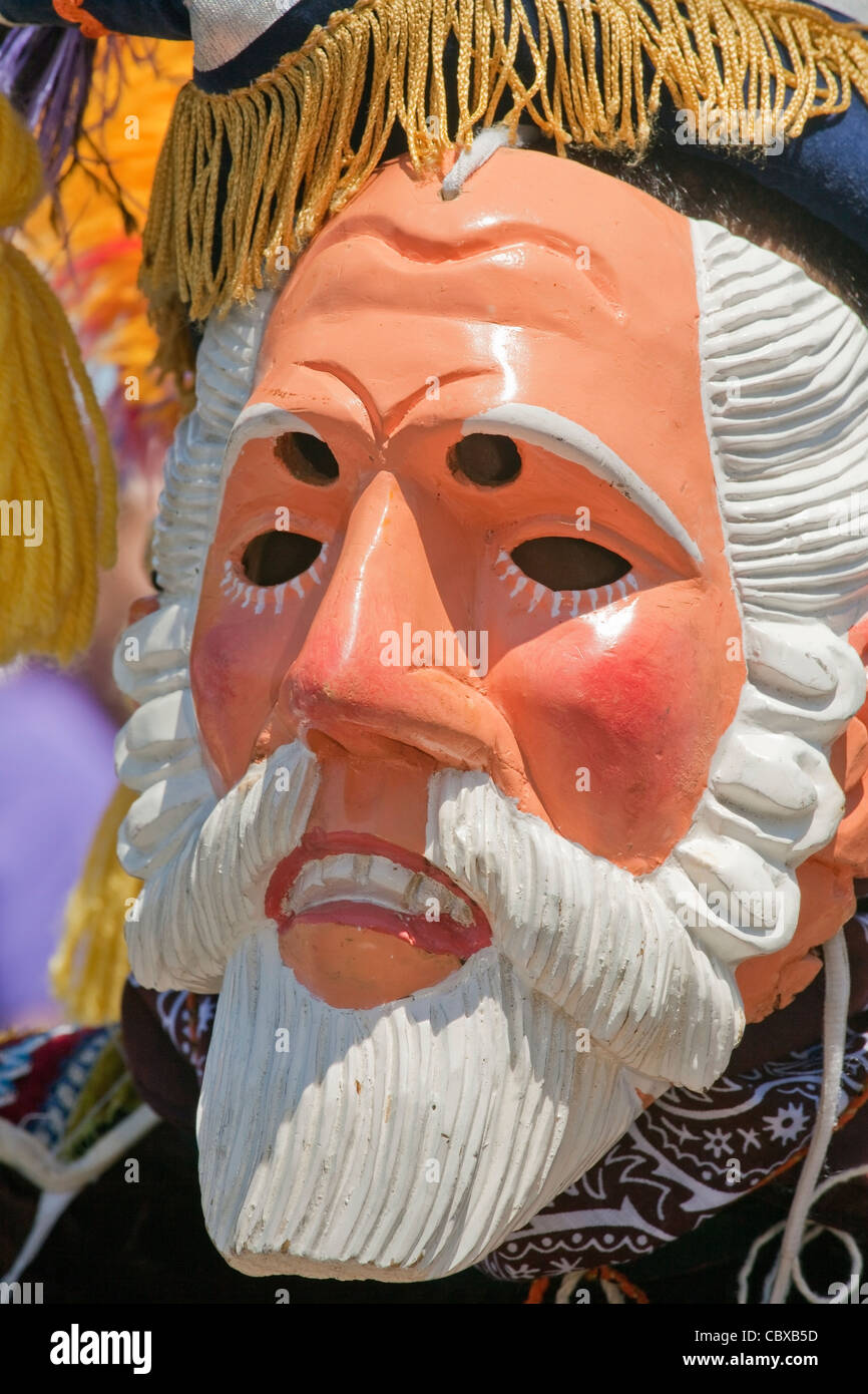 Maskierten Teilnehmer beim jährlichen Carnaval Festival im Mission District in San Francisco, Kalifornien, USA Stockfoto