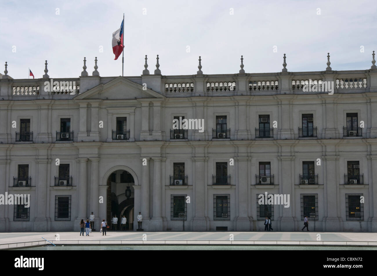 Santiago de Chile-Stadt. Ciudadanía Square und der Palast der Moneda(1784-1805). Haus der chilenischen Regierung. Stockfoto