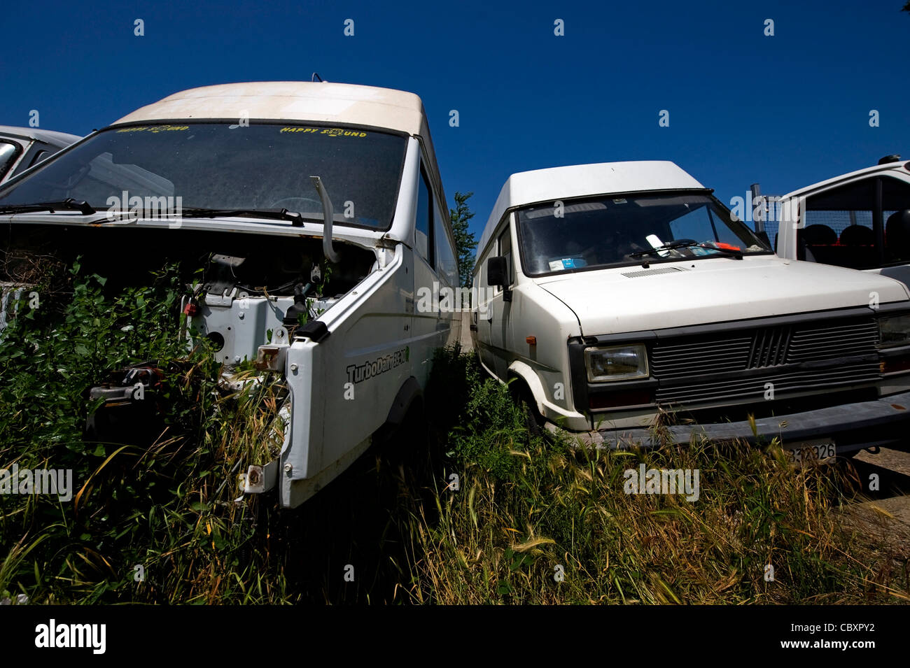 Auto Schrottplatz in Mailand, Italien Stockfoto