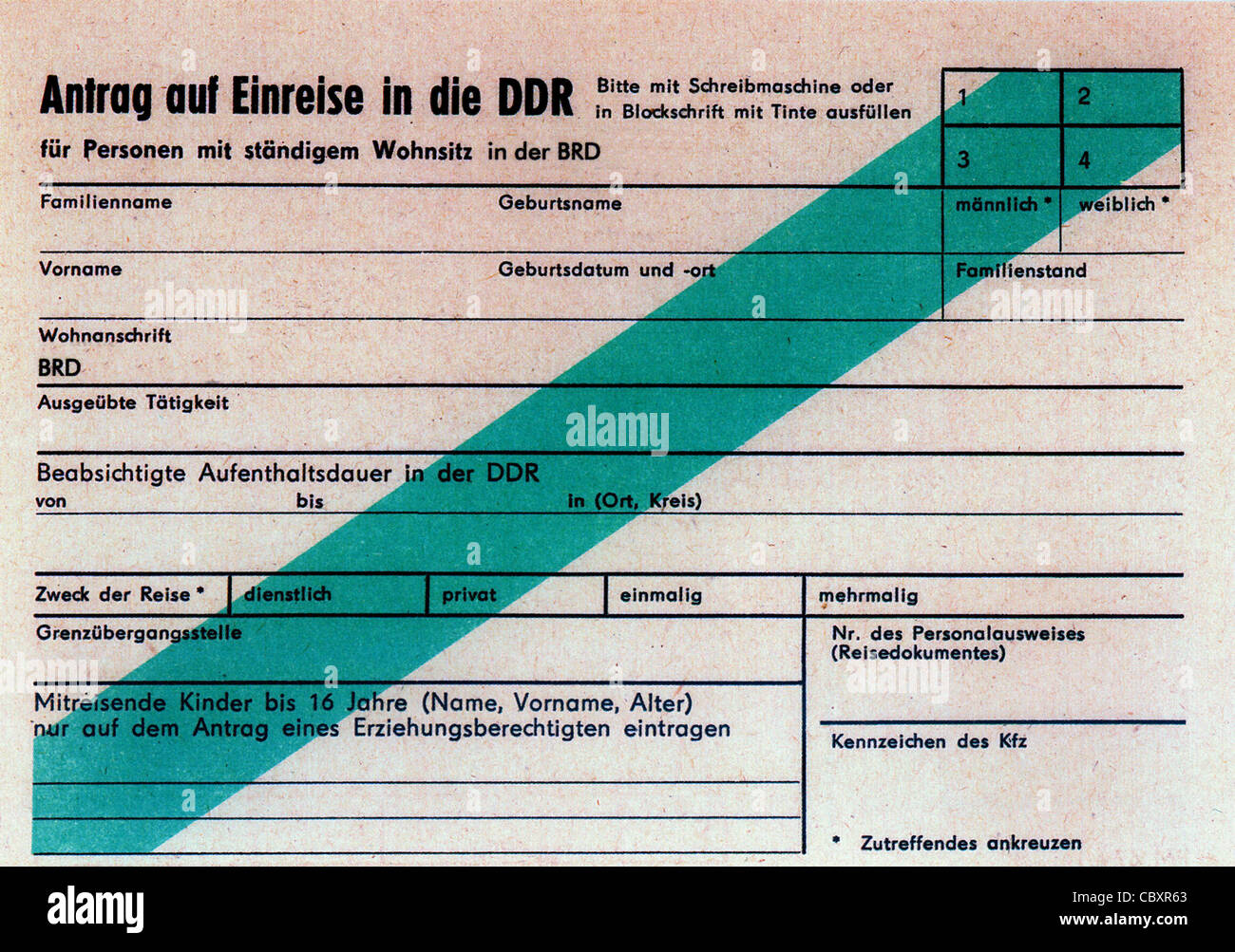 Antragsformular für die Einreise in die DDR. Stockfoto