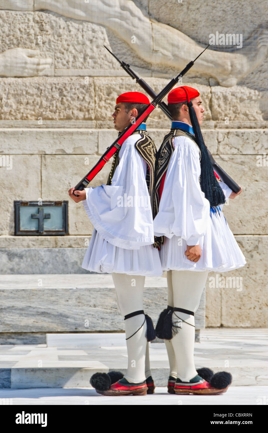 Die Wachen Zeremonie an das Parlamentsgebäude in Athen Kykladen, Griechenland Stockfoto