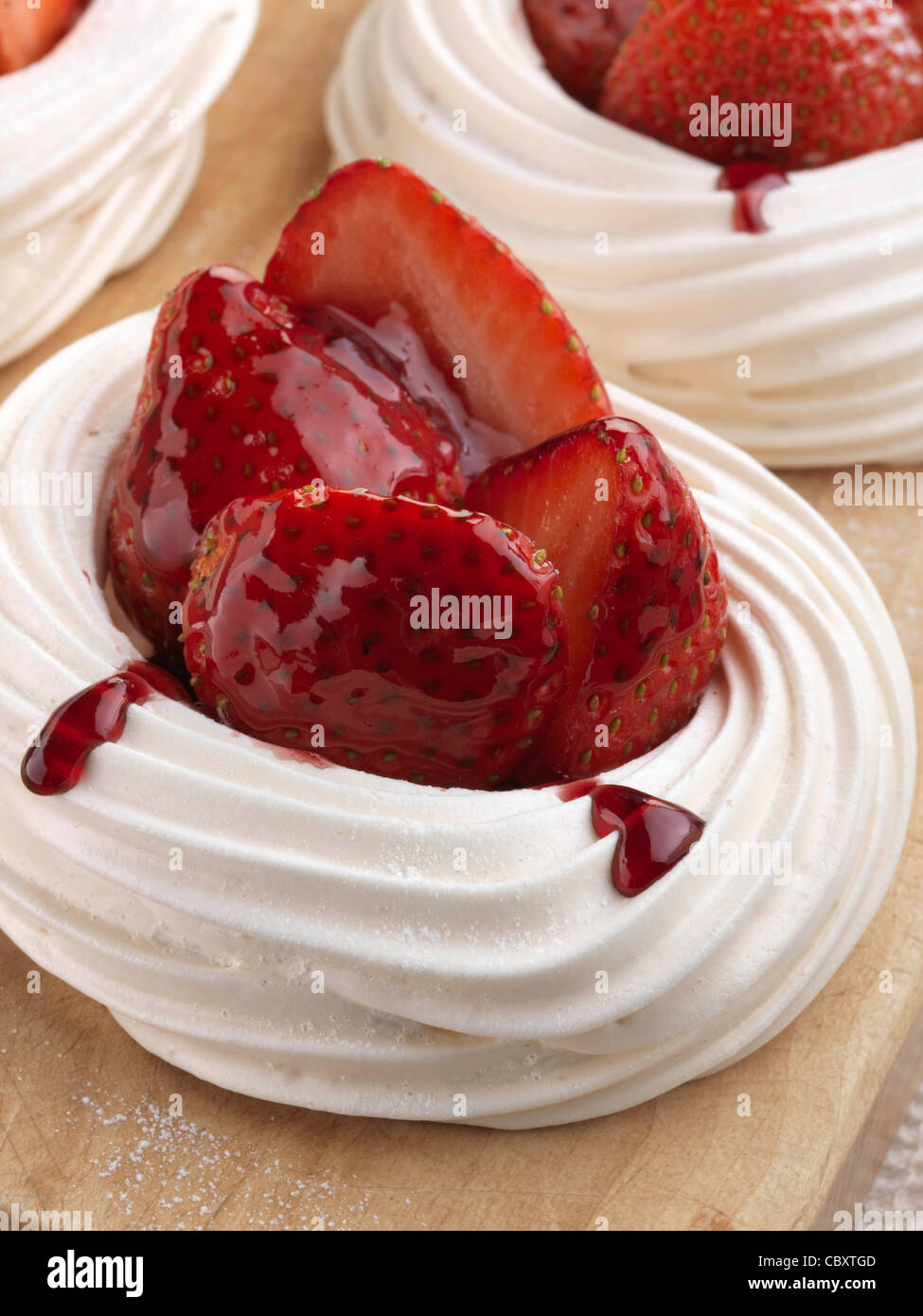 Erdbeer-Baiser-nest Stockfoto