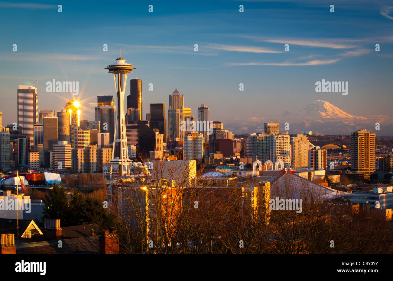 Seattle von Kerry Park am Winterabend Stockfoto