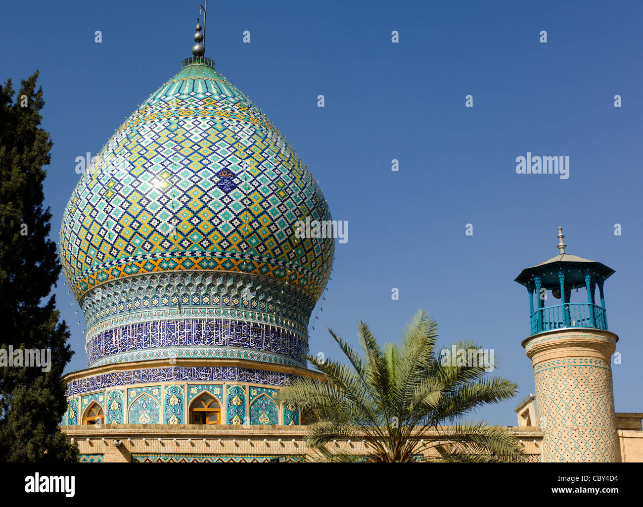 Die Imamzadeh-ye Ali Ebn-e Hamze in Shiraz, Iran, das Grab des Emir Ali, starb hier dem Weg nach Chorasan, Iman Reza zu helfen. Stockfoto