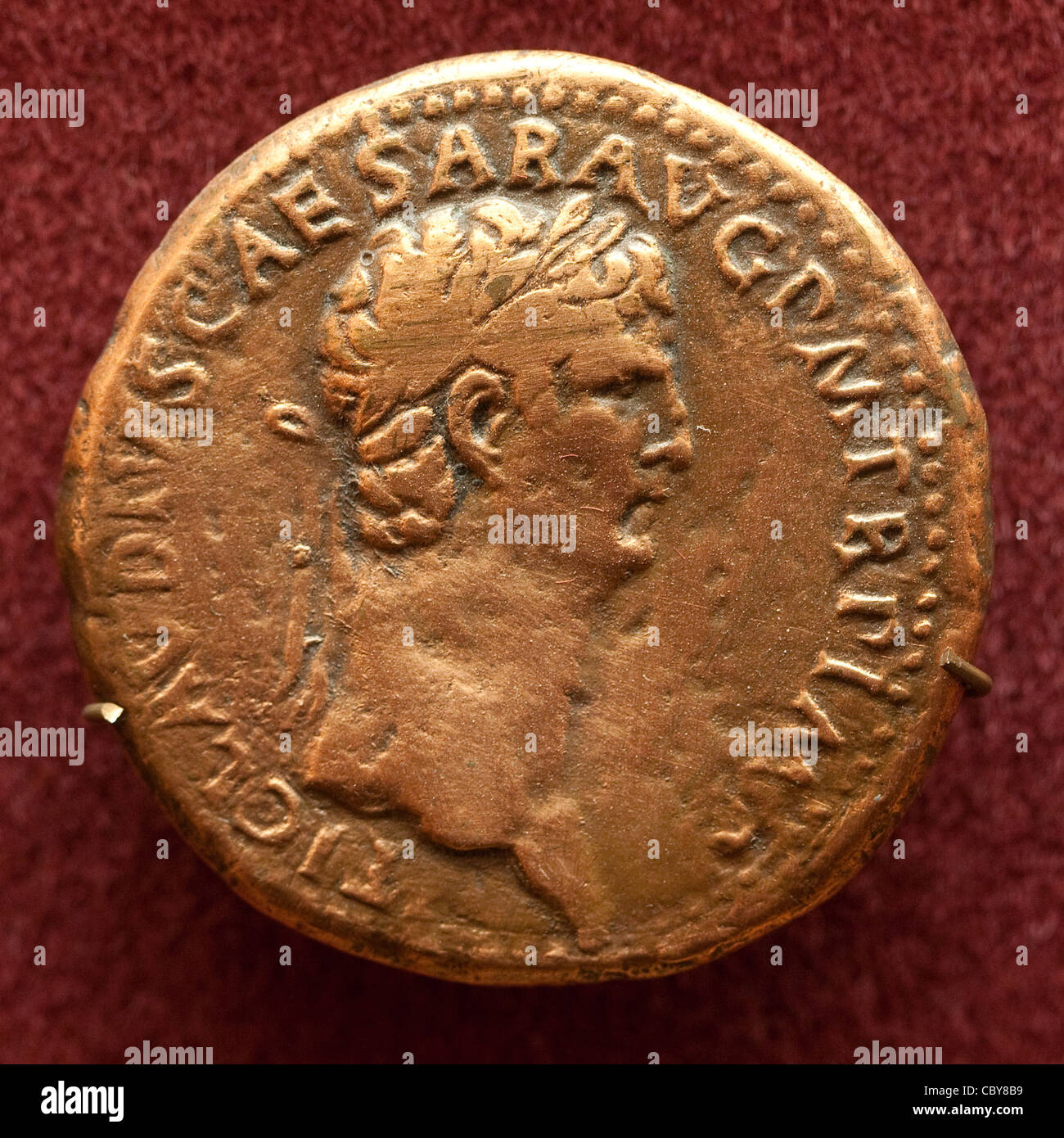 Antike Roman Aurei Münze Darstellung Gaius Julius Caesar Augustus Germanicus Stockfoto